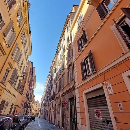 Apartment Capocci By Halldis Rome