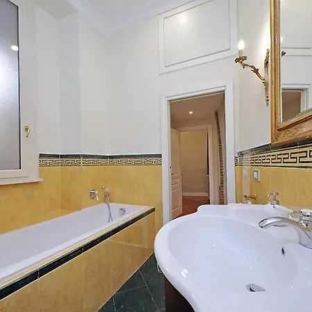 Capocci By Halldis * Roma