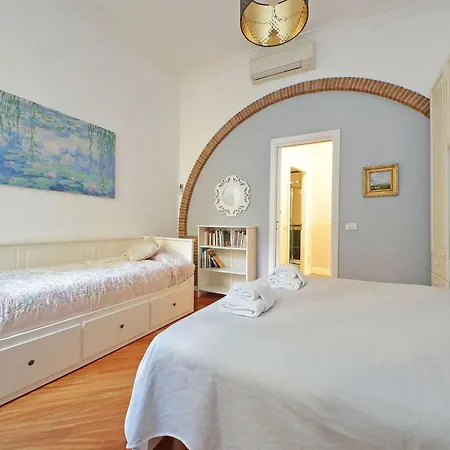 Capocci By Halldis Roma