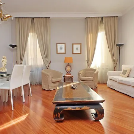 Capocci By Halldis Apartment Rome